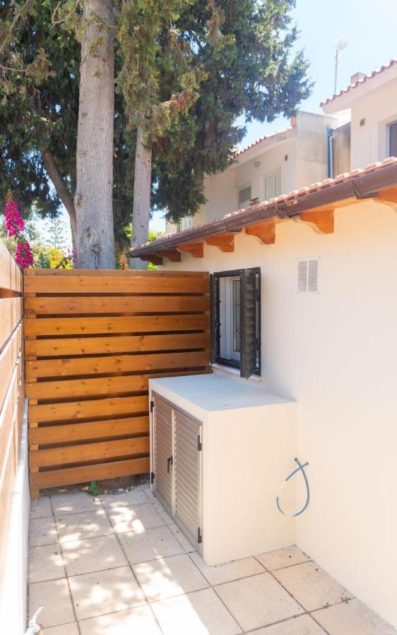 Dub House 3 Leilighet Paphos Eksteriør bilde